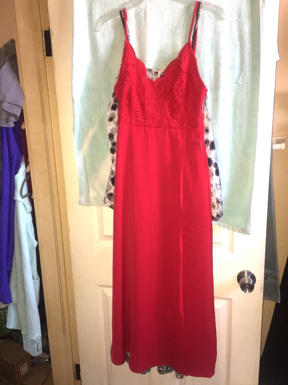 RED V-necked Chiffon MAXI DRESS with CROCHET TOP Side zipper 30" Chest